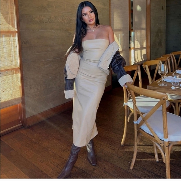 Zara Faux Leather Strapless Bloggers Favorite Back Slit Midi Dress Cream Small - Picture 8 of 16
